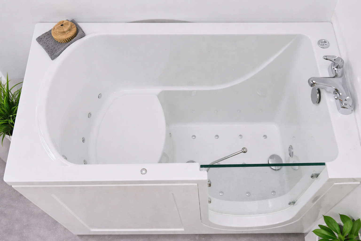 Georgia walk in mobility compact bath with seat