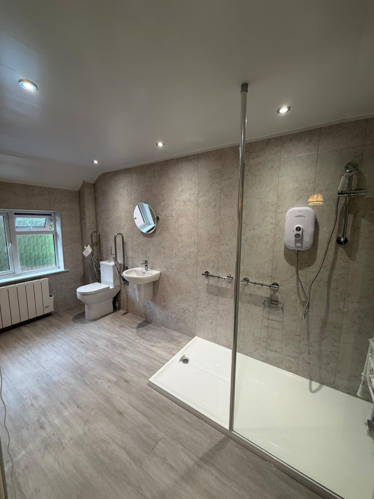 Accessible walk-in shower chesterfield & mansfield Accessible walk-in shower chesterfield & mansfield